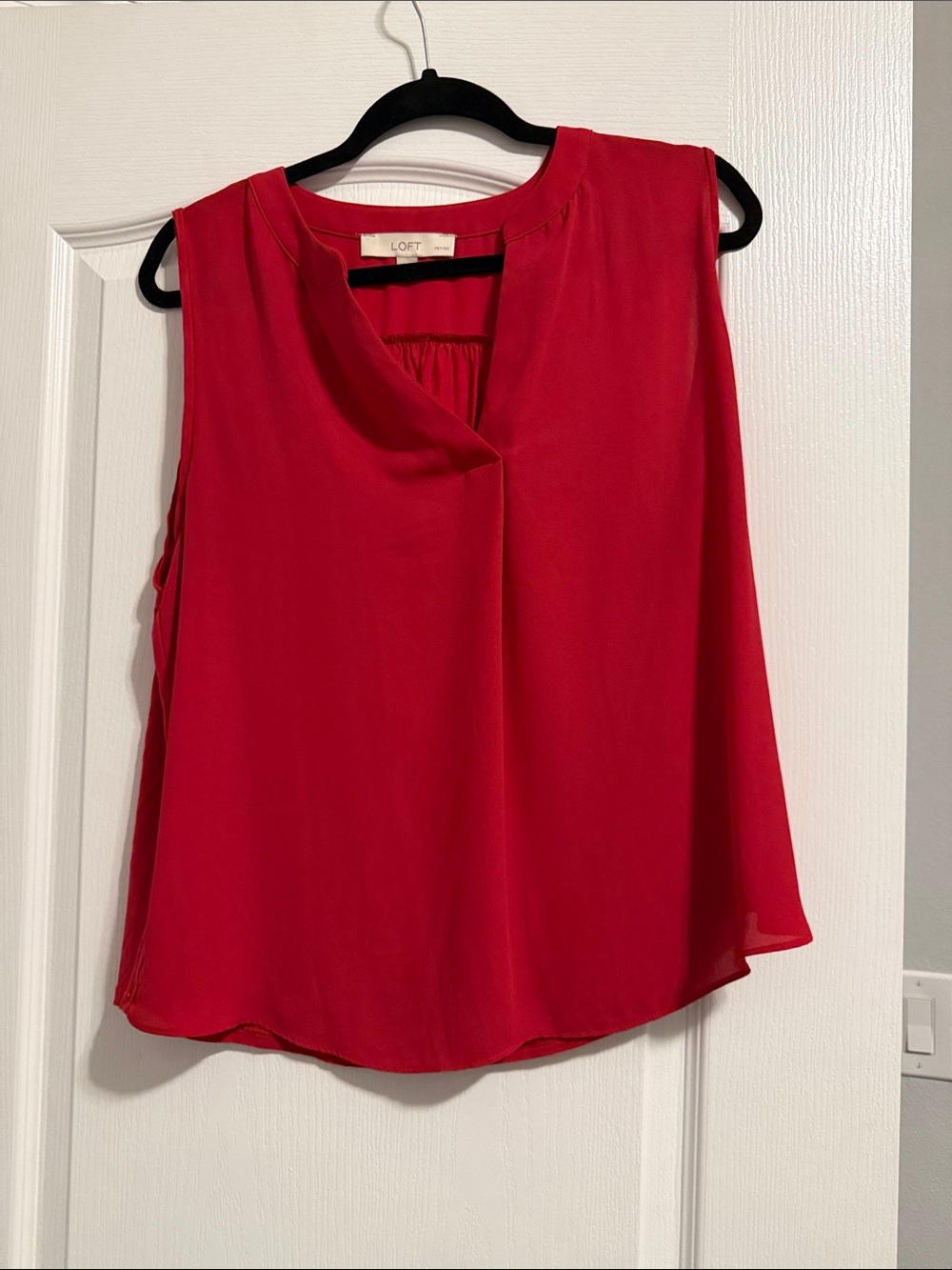 LOFT Red Sleeveless V-Neck Camisole